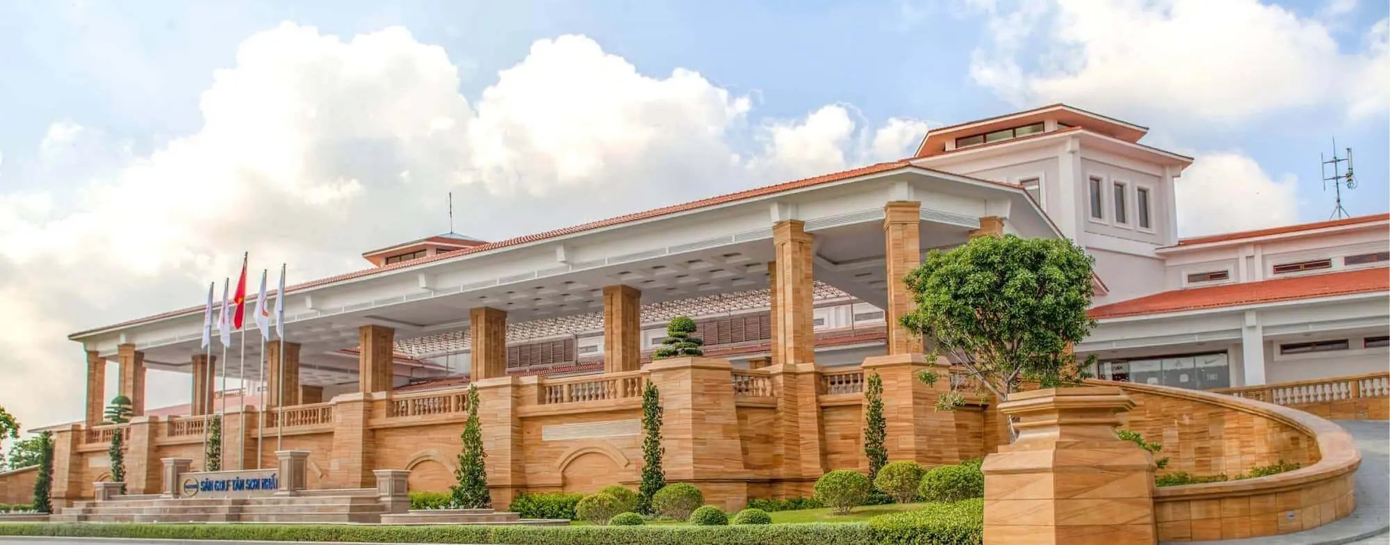 Khoảnh khắc lễ cưới tập thể 4