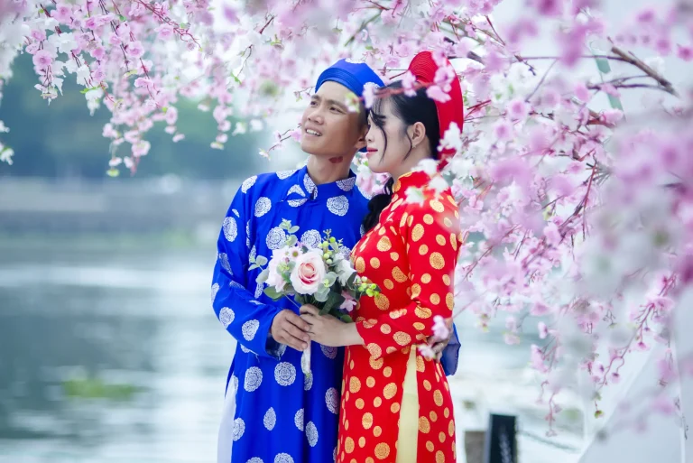 Trương Thị Trúng & Hồ Láng Sứng